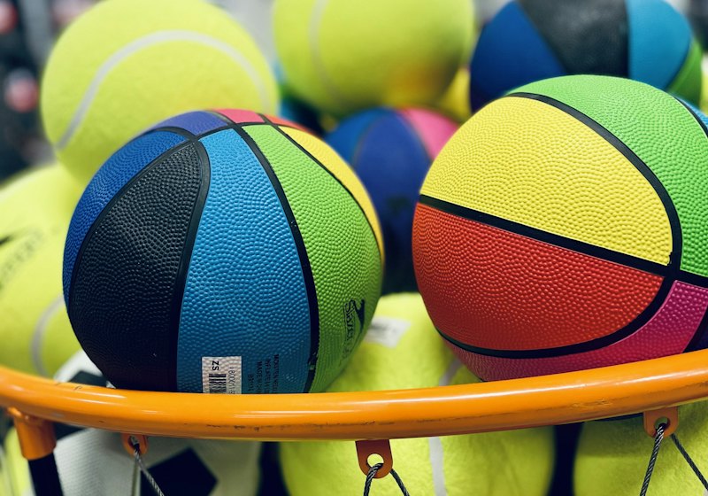 Bolas e material esportivo para doação